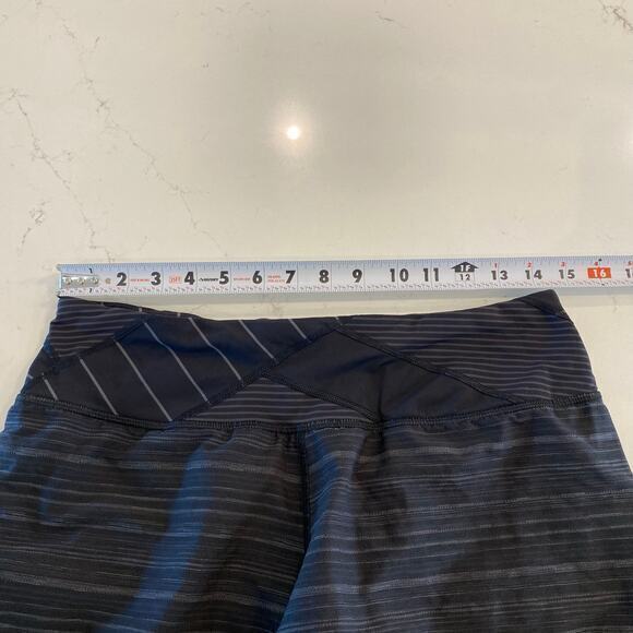 Lululemon Run Speed Short Black and Gray Size 6 - Picture 6 of 9